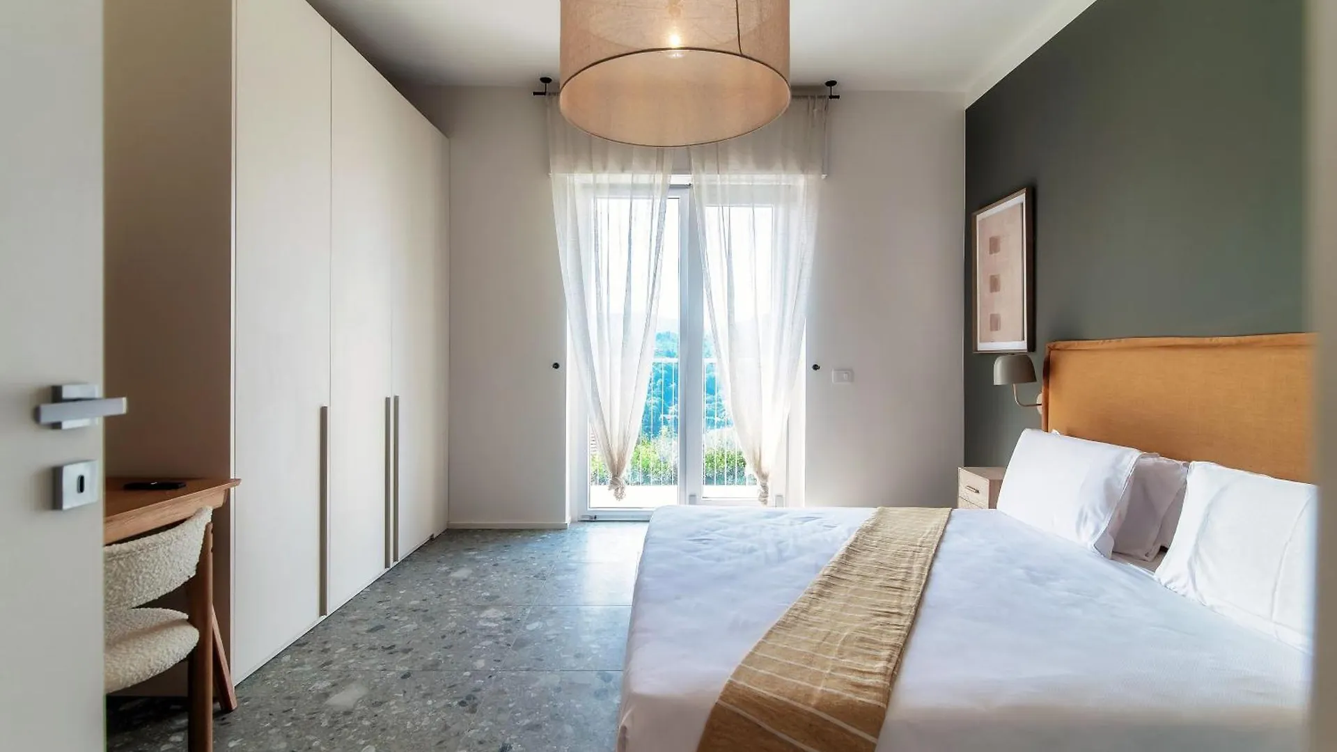 Apartment Martina - By Myhomeincomo Italy