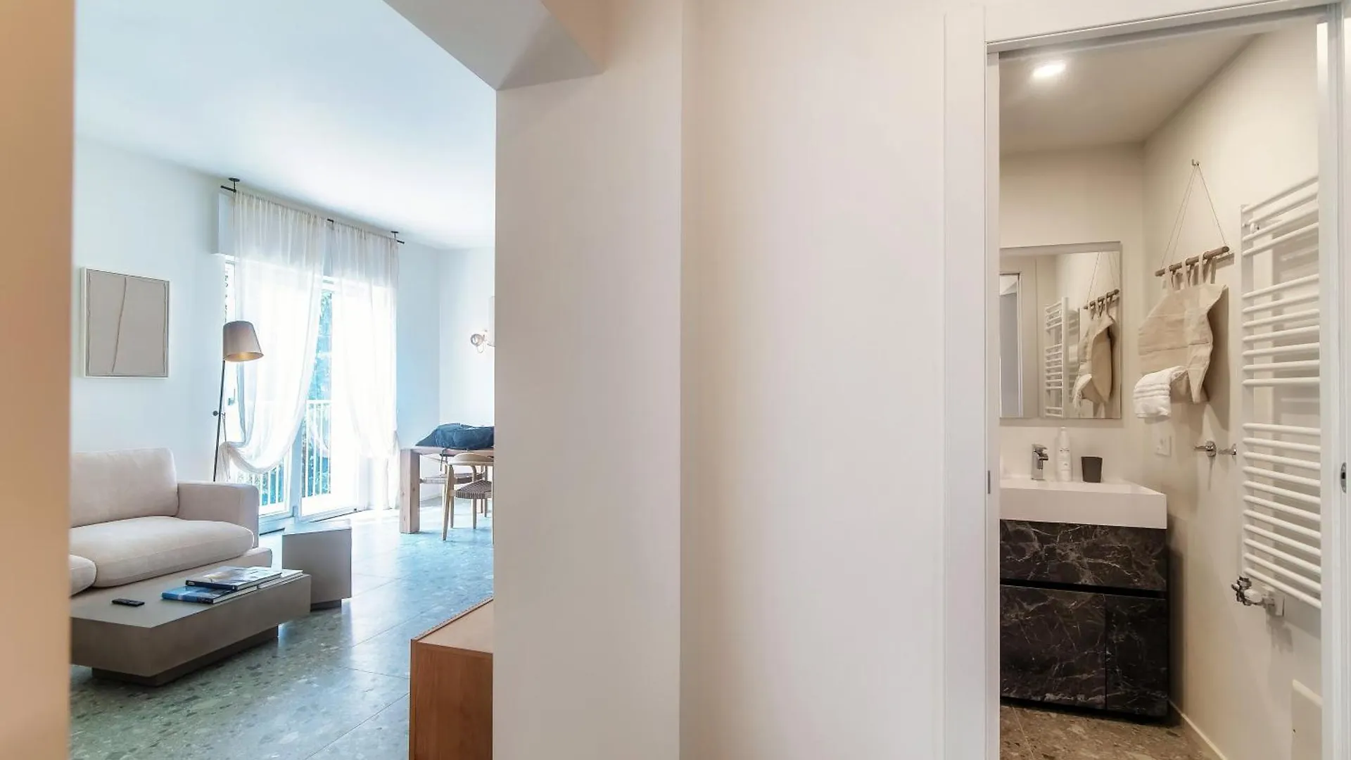 Apartment Martina - By Myhomeincomo Italy